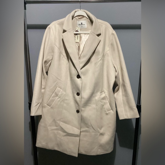 Cream Women's Plus Size Coat - Picture 2 of 4